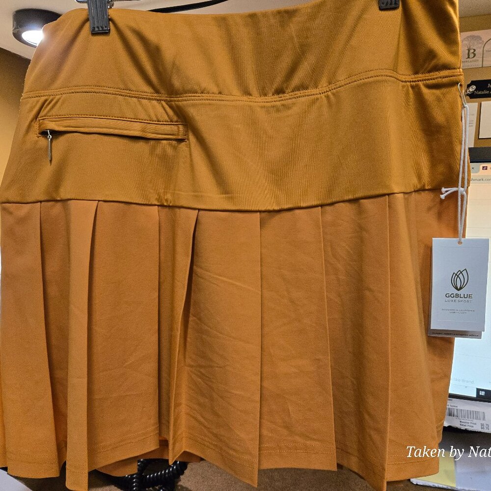 Women's Golf Clothes